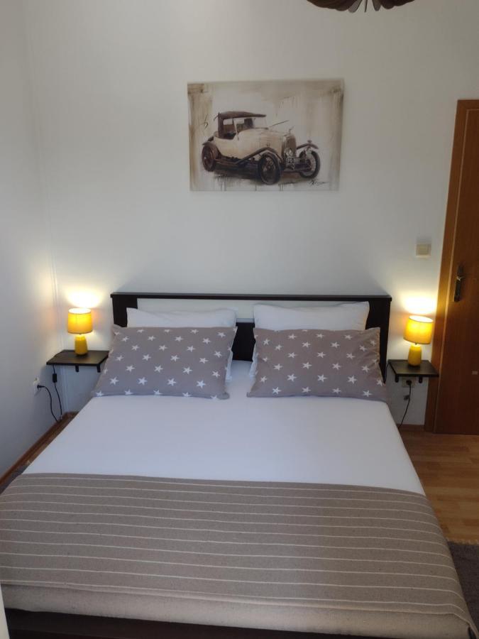Kalauz Rooms Lozovac Bagian luar foto